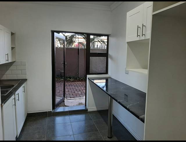 88M² OFFICE TO LET IN HILLCREST CENTRAL
